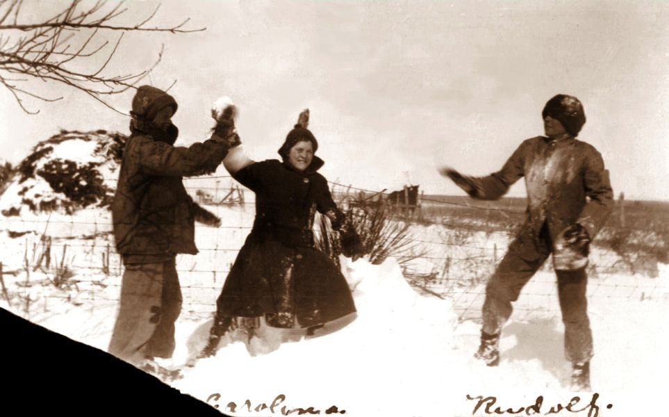 Snow fight, Abernathy, early 1920s Snow fight, Abernathy, early 1920s